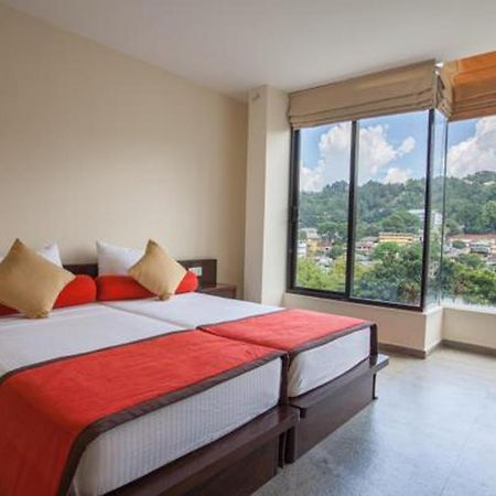 Oak Ray City Hotel Kandy Exteriér fotografie