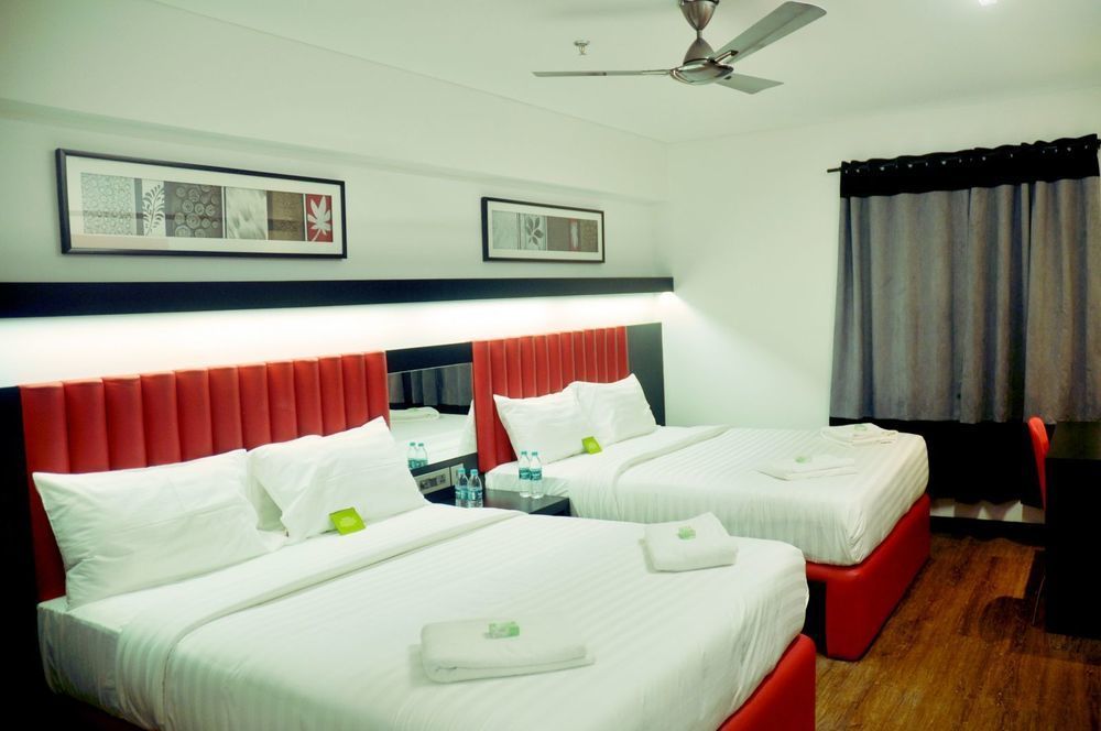 Oak Ray City Hotel Kandy Exteriér fotografie