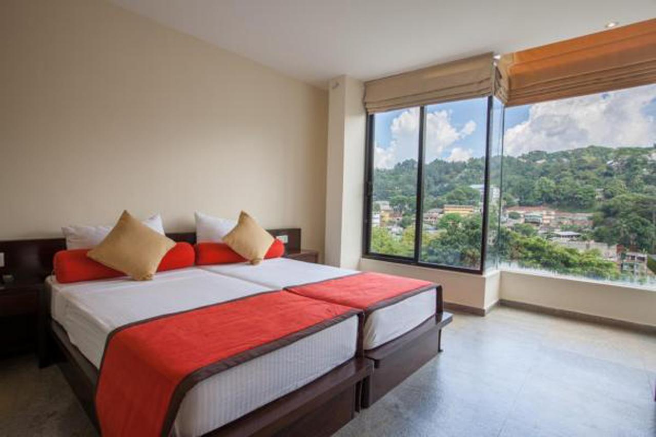 Oak Ray City Hotel Kandy Exteriér fotografie